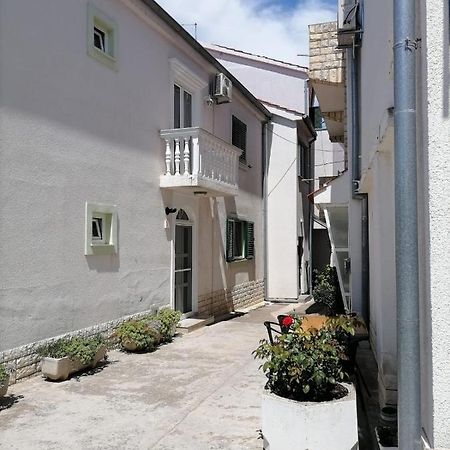 Apartmani Gajeta Biograd Na Moru Zewnętrze zdjęcie