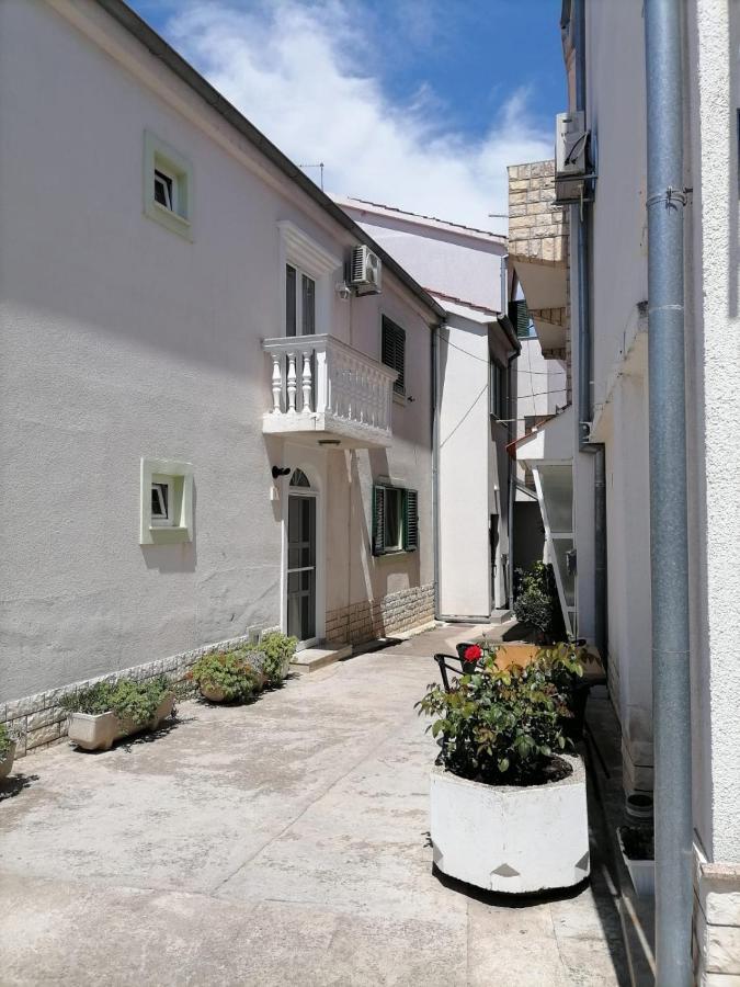 Apartmani Gajeta Biograd Na Moru Zewnętrze zdjęcie