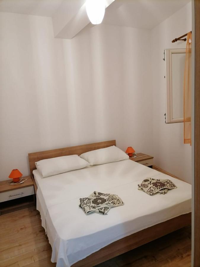 Apartmani Gajeta Biograd Na Moru Zewnętrze zdjęcie